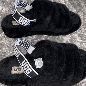 Ugg Women’s Fluff Yeah Slides size 9